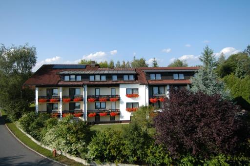 Hotel Dreisonnenberg - Housity