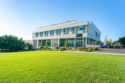 Sfera's Park Suites & Convention Centre - Housity