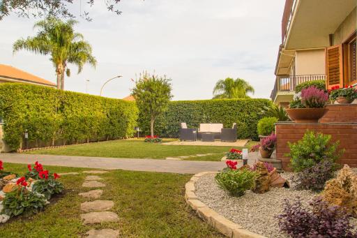 Lillà - Home and Garden - Housity