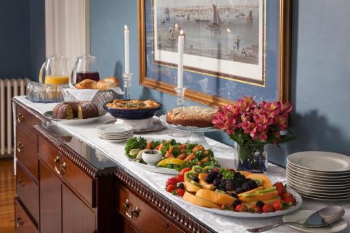 Harbor Light Inn - Housity