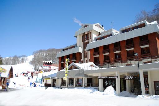 Hotel Togo Palace Terminillo - Housity