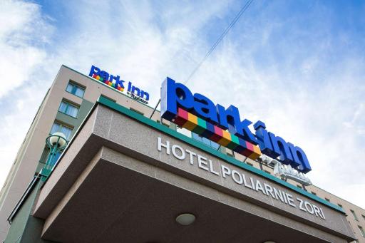 Park Inn by Radisson Poliarnie Zori - Housity