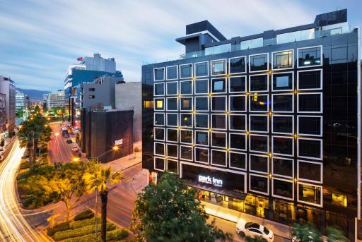 Park Inn by Radisson Izmir - Housity