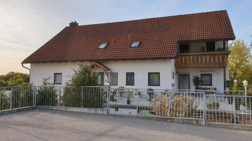 Mainstern Hotel - Housity