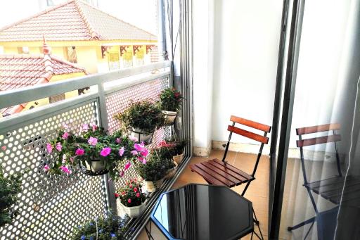 Investland Building, Kim Ma Street, Luxury One bedroom, Tow bedrooms near Lotte, Daewoo and Vinhomes Metropolis - Housity