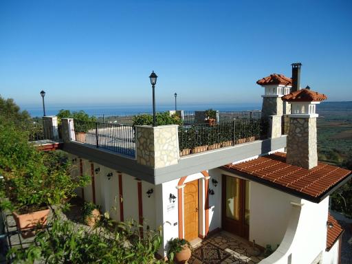 B&B VILLA IOLANDA un soggiorno in Relax vista Mare e Montagna - Housity