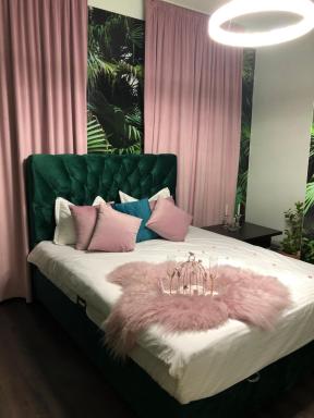 Weiss- Old Town Deluxe Apartment - Housity