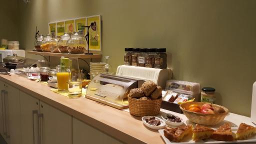 Hotel Amethist - Housity