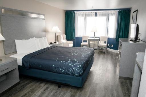 Anchor Beach Inn - Housity