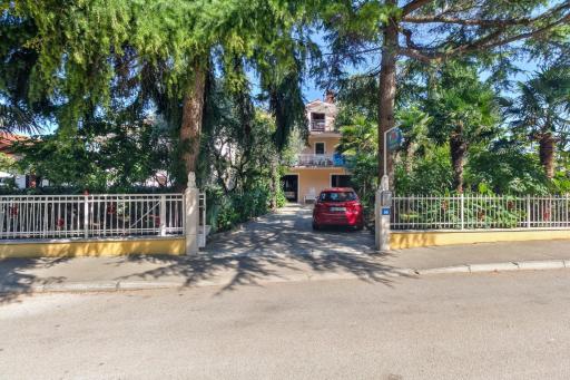 GINO house with apartments - Housity