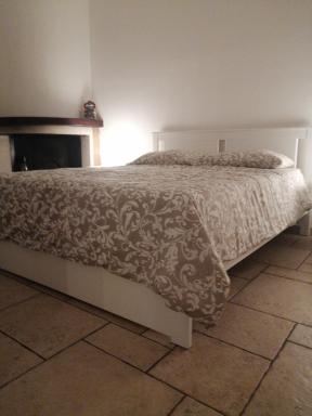 Whiteroom - Housity