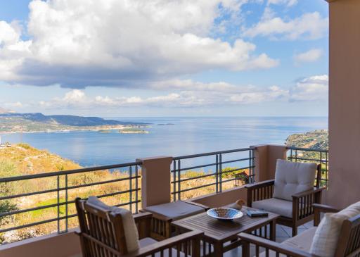 Deluxe Villa Kamba with Sea View - Housity