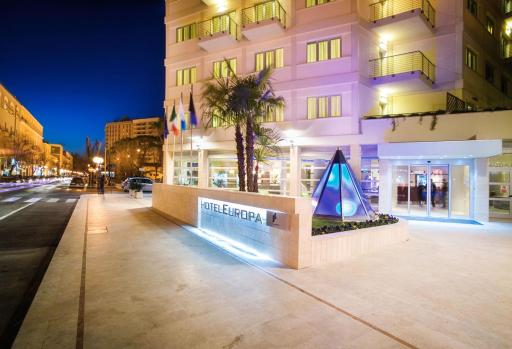 Hotel Europa - Housity