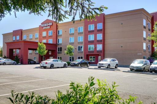 Phoenix Inn Suites Albany - Housity