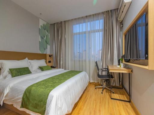 Shell Ningbo Gaoqiao Subway Station Hotel - Housity
