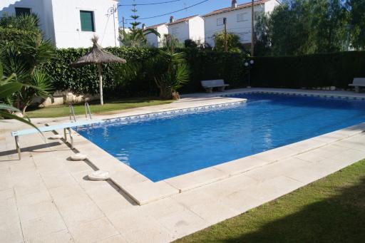 VINYET SUNSHINE 2 bed 2 bath steps from the beach - Housity