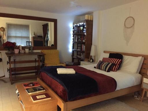Camden Market Place - Housity