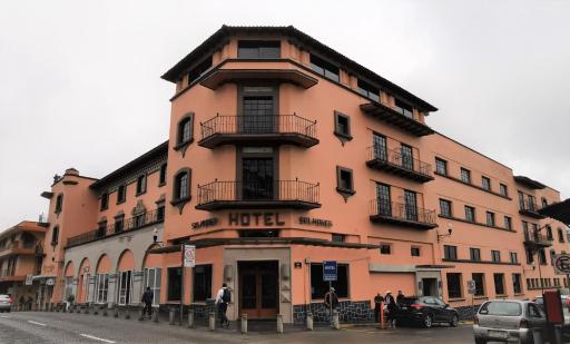Hotel Salmones - Housity