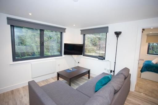 14 Compass Point - Housity