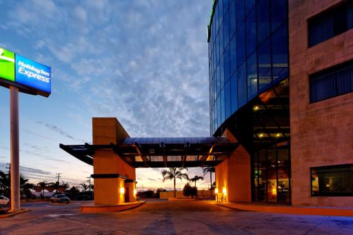 Holiday Inn Express Nuevo Laredo, an IHG Hotel - Housity