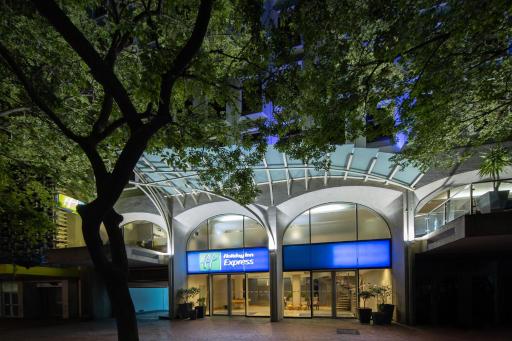 Holiday Inn Express Cape Town City Centre by IHG - Hizvo
