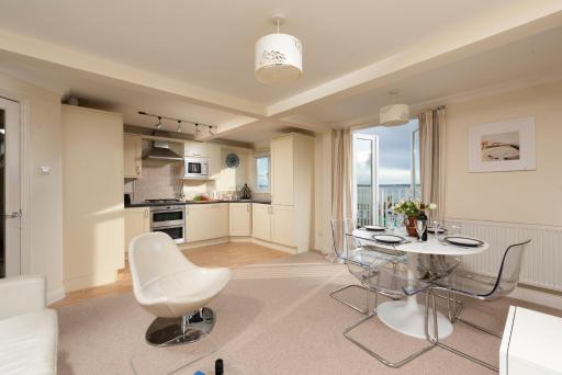 Waves Apartment, St Ives - Housity