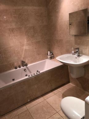 Retreat at The Knowe Auchincruive Estate - Housity