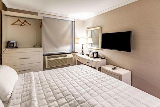 Umbrella Hotel Brooklyn - Housity