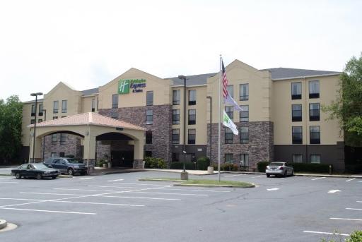 Holiday Inn Express Hotel & Suites Blythewood by IHG - Housity