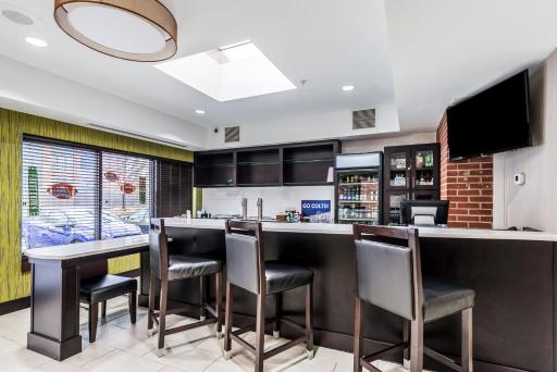 Holiday Inn - Indianapolis Downtown, an IHG Hotel - Housity