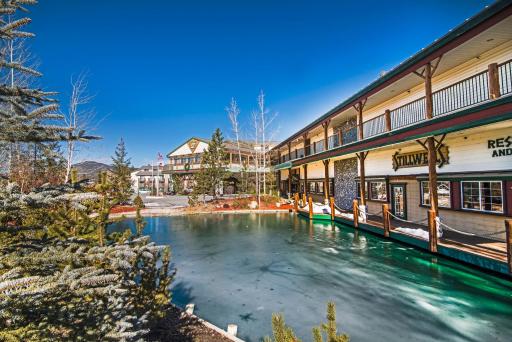 Holiday Inn Resort The Lodge at Big Bear Lake, an IHG Hotel - Housity