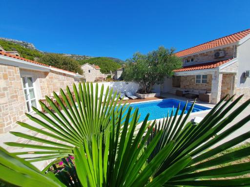 Apartments Lolita - Housity