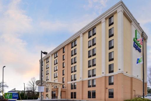 Holiday Inn Express Hunt Valley, an IHG Hotel - Housity