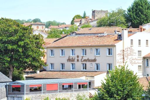 Logis Hôtel Emeraude - Housity