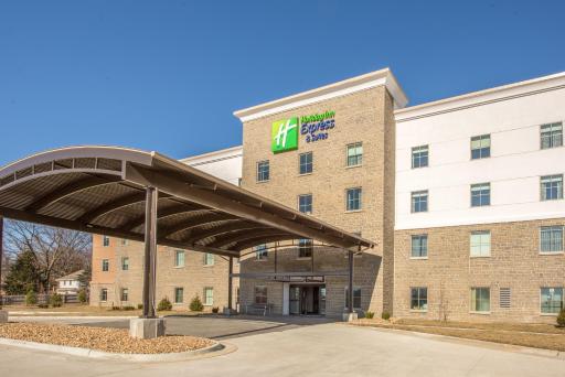 Holiday Inn Express Shawnee, an IHG Hotel - Housity