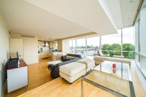NEW Stunning 2BD Apartment Amazing London Views - Housity