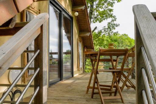 Studio cosy perché dans les arbres au coeur du Périgord proche Sarlat - Housity