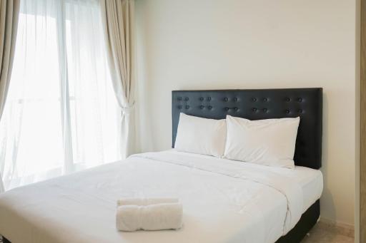 New Furnished Studio with Sea View at Gold Coast Apartment By Travelio - Housity