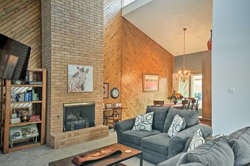 Lubbock Townhome with Grill Near TTU and Downtown! - Housity