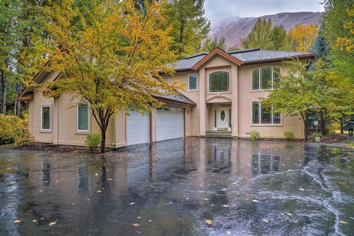 Grand Hailey Home by Big Wood River and Sun Valley! - Housity