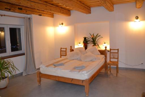 chalupa na Samotě s vířivkou - Housity