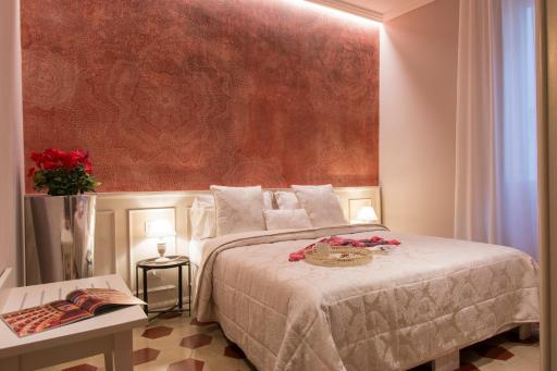 Pistoia INN - Downtown's Charming Rooms - Housity