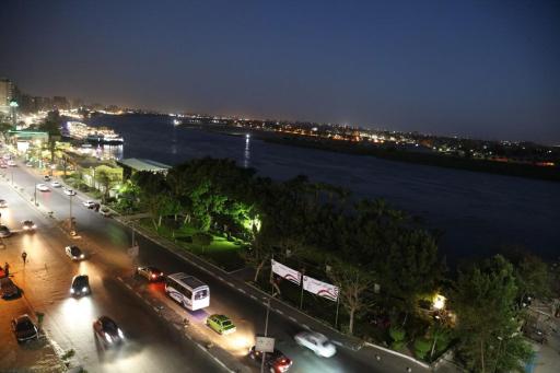 Charming sunset,Panoramic Nile view & pyramid view - Housity