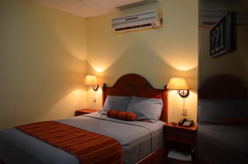 Hotel Plaza Palmero - Housity