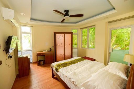 Green Flora - Housity