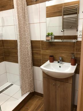 Nowoczesny pokój w spokojnej okolicy - Housity