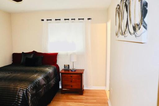 Private Room at Home near IAD-Sterling - Housity
