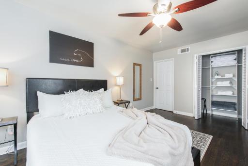 Stylish OneBedroom in Popular Virginia Highland - Housity