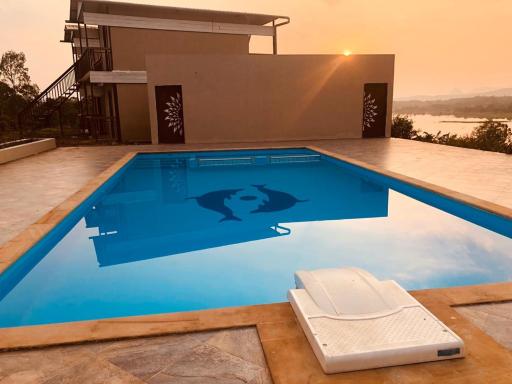 JAYLOS LAKE RESORT - Housity