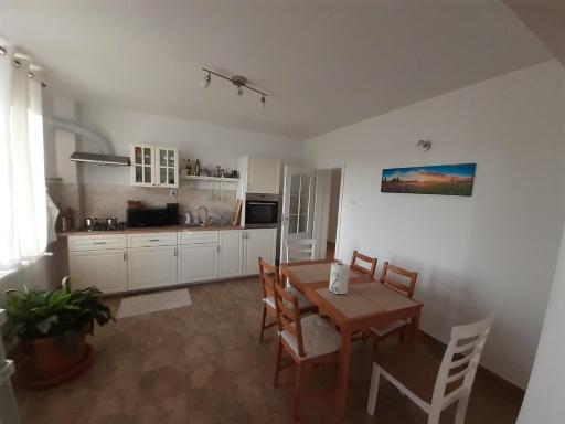 Casa Reds - Housity